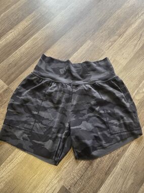 Athleta Black & Gray Camo High-Waist Athletic Shorts